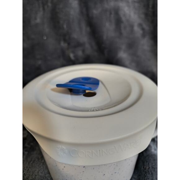 Corningware 20 oz Cup/Mug Blue Speckle with Venting Lid - Picture 2 of 4